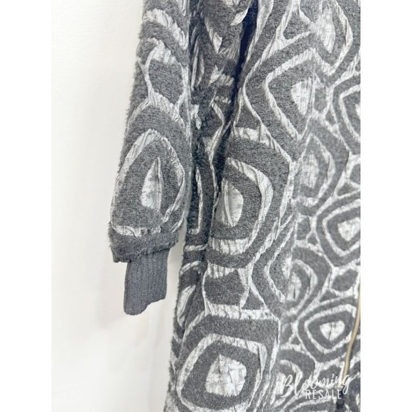 Gershon Bram Oversized Zip Front Textured Abstract Design Mid-Length Coat - Picture 7 of 8